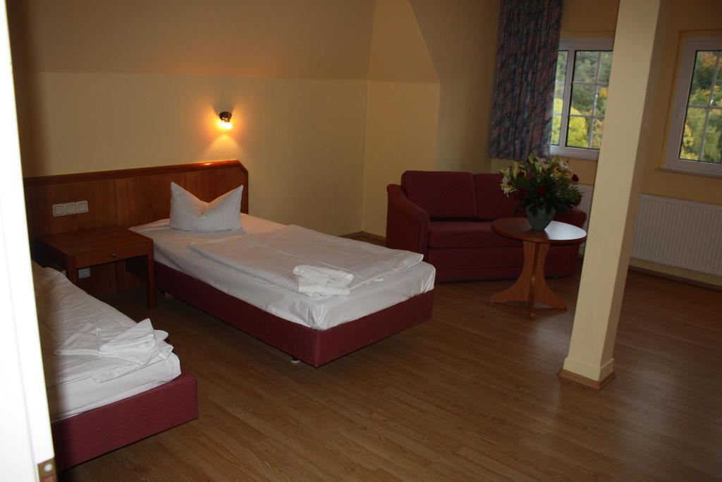 Hotel Stubenberg Gernrode  Rom bilde